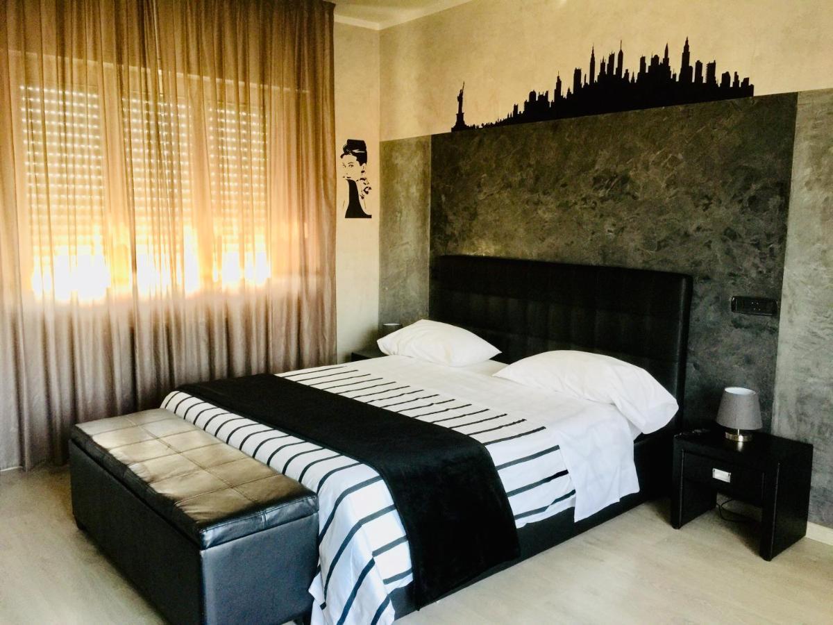B2In Suite & Office Каприате-Сан-Джервазио Экстерьер фото