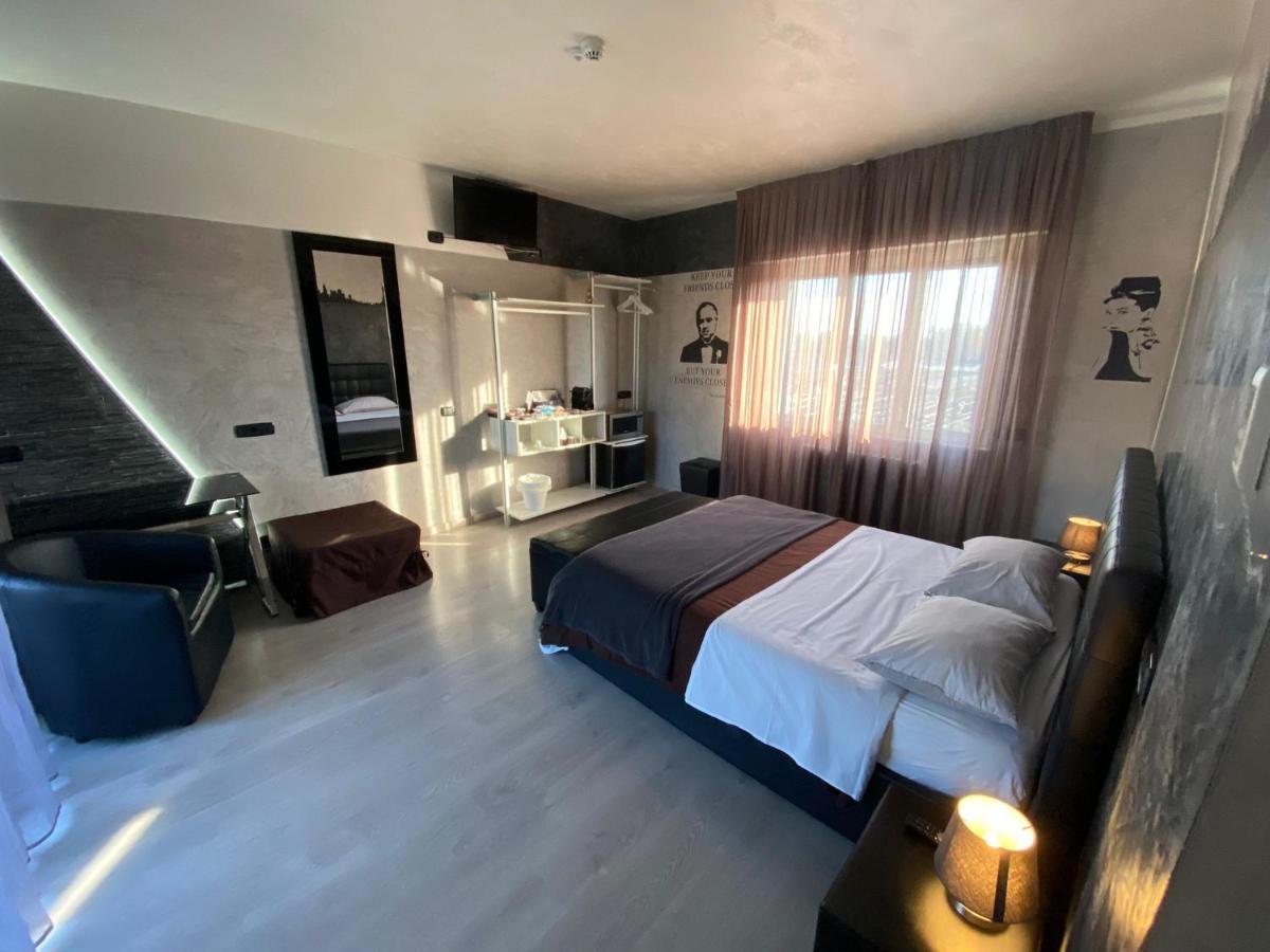 B2In Suite & Office Каприате-Сан-Джервазио Экстерьер фото