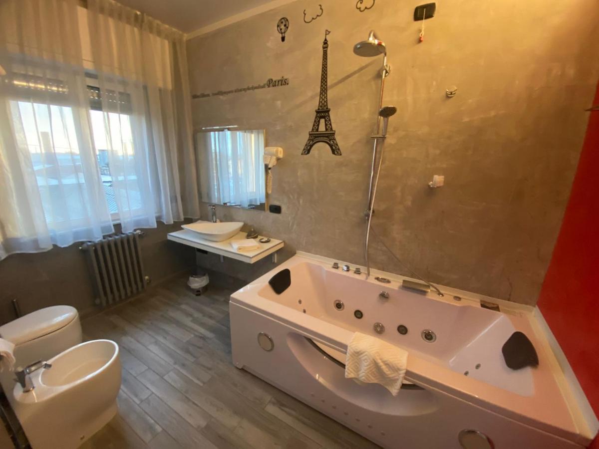 B2In Suite & Office Каприате-Сан-Джервазио Экстерьер фото