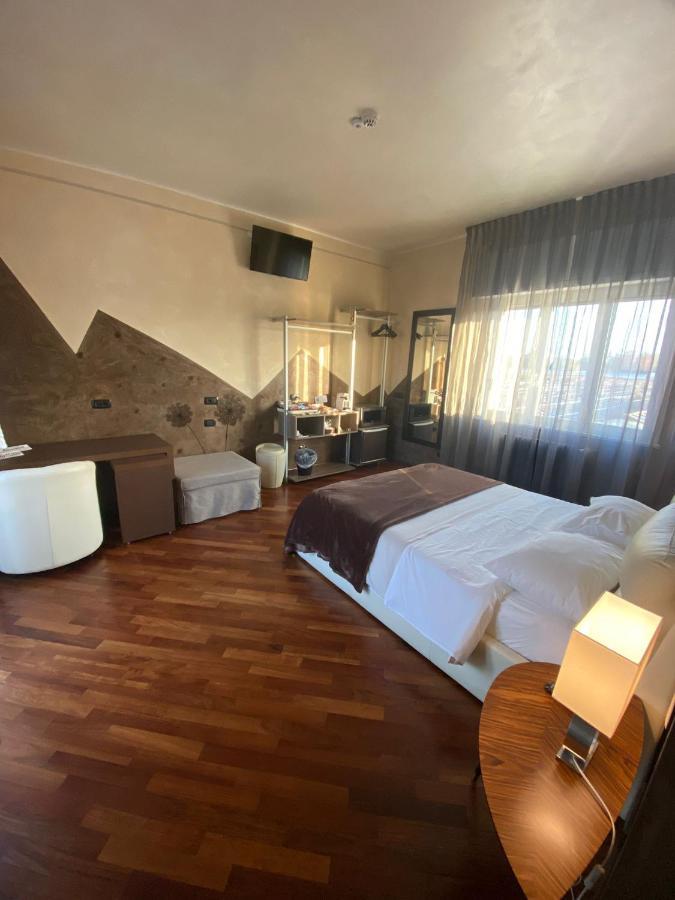 B2In Suite & Office Каприате-Сан-Джервазио Экстерьер фото