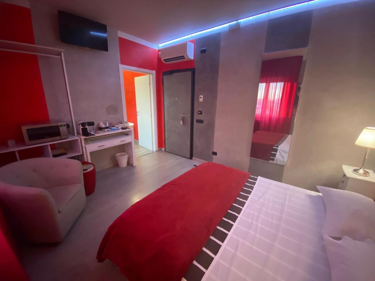 B2In Suite & Office Каприате-Сан-Джервазио Экстерьер фото
