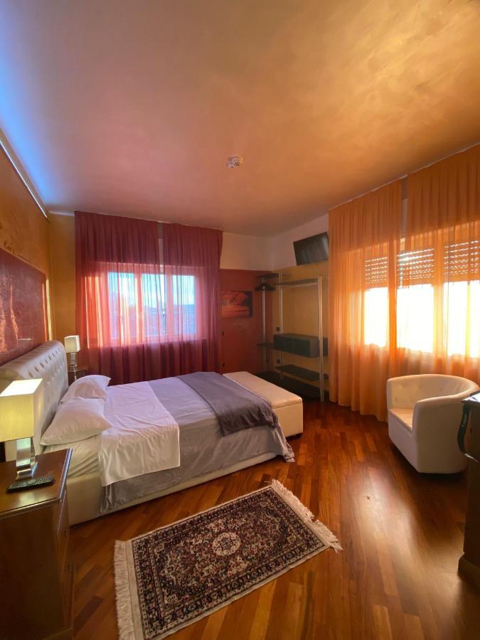 B2In Suite & Office Каприате-Сан-Джервазио Экстерьер фото